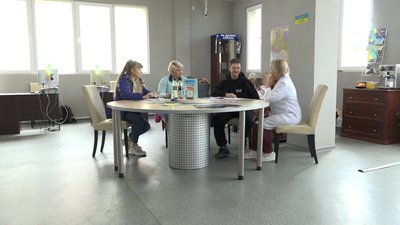 Неврологиня з Херсона безкоштовно лікує переселенців в Івано-Франківську Неврологиня з Херсона безкоштовно лікує переселенців в Івано-Франківську