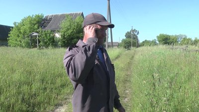 Сигнал шукають на деревах: коли до віддалених сіл на Чернігівщині проведуть швидкісний Інтернет Сигнал шукають на деревах: коли до віддалених сіл на Чернігівщині проведуть швидкісний Інтернет