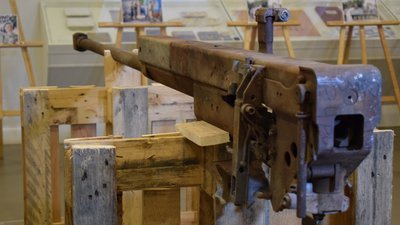 “Їхня техніка – наш трофей”. До Музею історії Дніпра передали трофейну російську гармату