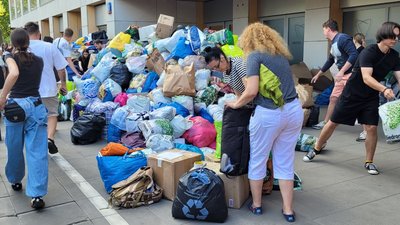 Миколаївці долучилися до збору допомоги у Варшаві для постраждалих від підриву Каховської ГЕС Миколаївці долучилися до збору допомоги у Варшаві для постраждалих від підриву Каховської ГЕС