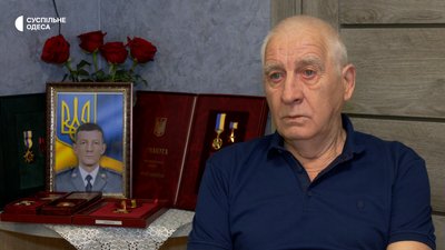 "Я гідність сина топтати не дозволю": родині загиблого Героя України відмовляють у виплатах "Я гідність сина топтати не дозволю": родині загиблого Героя України відмовляють у виплатах