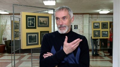 Техніка цианотипія: у Рівному відкрили виставку світлин священника та фотомитця з Львівщини