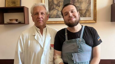 Доброволець Ендрю та кардіохірург Любомир Кулик
