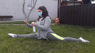 «Шпагат вдома». Танцівниці Дніпропетровщини започаткували незвичну акцію в соцмережах «Шпагат вдома». Танцівниці Дніпропетровщини започаткували незвичну акцію в соцмережах