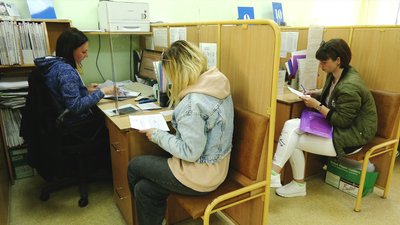Більше трьох тисяч безробітних за час війни: які вакансії та зарплати пропонують роботодавці Чернігівщини Більше трьох тисяч безробітних за час війни: які вакансії та зарплати пропонують роботодавці Чернігівщини