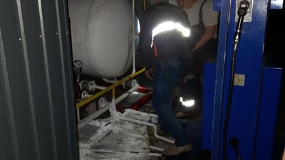 У Чернігові через загрозу вибуху вночі були перекриті декілька вулиць У Чернігові через загрозу вибуху вночі були перекриті декілька вулиць