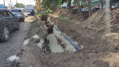 У Тернополі двох чоловіків засипало землею У Тернополі двох чоловіків засипало землею