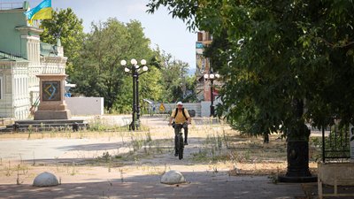 Обстріли Херсона, дронова атака Молодіжного. 1276 день війни: ситуація в Херсонській області