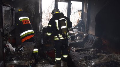 Пожежа у квартирі. У Миколаєві надзвичайники врятували дідуся з онуком