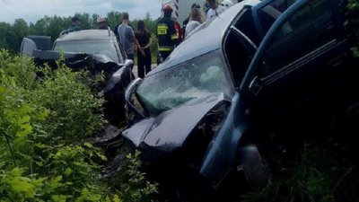 На Львівщині зіткнулися дві автівки — шестеро людей травмовані
