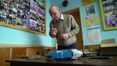 «Коли я оце роблю – я дуже заспокоююсь»: полтавець Іван Якушев створює вироби із відстріляних гільз «Коли я оце роблю – я дуже заспокоююсь»: полтавець Іван Якушев створює вироби із відстріляних гільз