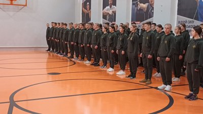 Новий спортзал для курсантів коледжу з посиленою військовою підготовкою Новий спортзал для курсантів коледжу з посиленою військовою підготовкою