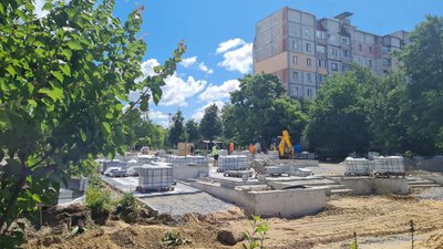 У Житомирі реконструюють бульвар: вкладають плитку, ремонтують фонтан і оновлюють освітлення У Житомирі реконструюють бульвар: вкладають плитку, ремонтують фонтан і оновлюють освітлення