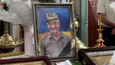 На Закарпатті попрощалися із полеглим захисником Юрієм Савулою