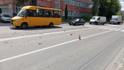 У Чернігові в ДТП травмувалися п'ятеро людей У Чернігові в ДТП травмувалися п'ятеро людей