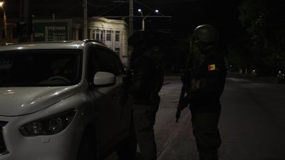 "Ніхто тут не чекає жодного російського громадянина": власник кав'ярні патрулює вулиці Одеси. ВІДЕО "Ніхто тут не чекає жодного російського громадянина": власник кав'ярні патрулює вулиці Одеси. ВІДЕО