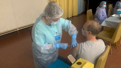 У Рівному знову запрацював Центр масової вакцинації