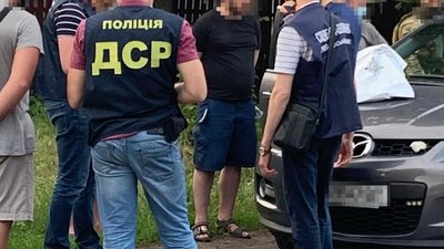 На Черкащині викрили угрупування наркозбувачів На Черкащині викрили угрупування наркозбувачів