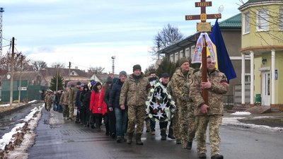 В Дружбі попрощались з двадцятитрирічною військовою Аліною Лук’яновою, яка загинула в аварії В Дружбі попрощались з двадцятитрирічною військовою Аліною Лук’яновою, яка загинула в аварії