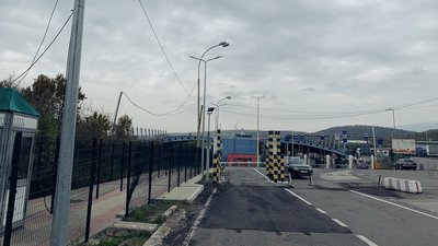 Піший перехід на КПП "Ужгород" відкрили на невизначений термін, — прикордонники