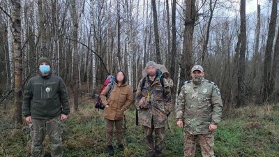 У новорічні свята поліцейські затримали у зоні ЧАЕС 14 нелегальних туристів