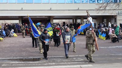 На Кіровоградщині попрощалися з трьома військовими На Кіровоградщині попрощалися з трьома військовими