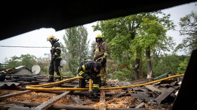 В Одесі після ранкової атаки РФ загорівся будинок: є травмовані В Одесі після ранкової атаки РФ загорівся будинок: є травмовані