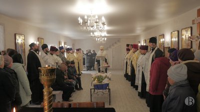В селі Одеської області поховали загиблого на сході країни військовослужбовця