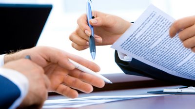 Депутата сільської ради на Черкащині підозрюють у шахрайстві