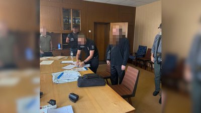 На Черкащині керівника виправної колонії підозрюють у збагаченні на засуджених