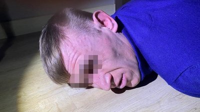 Стріляв по робітниках і забарикадувався. У Вишневому поліція затримала озброєного зловмисника