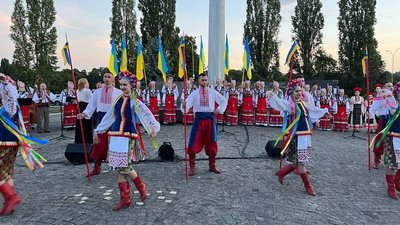 День Незалежності в Ужгороді почали відзначати «Молитвою за Україну»