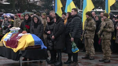 У Рівному попрощалися із загиблим 20-річним бійцем Богданом Дзедзелею