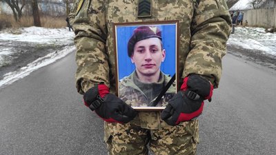 Чернігівщина попрощалася з чотирма захисниками України Чернігівщина попрощалася з чотирма захисниками України