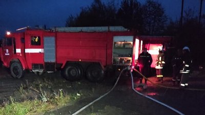 Цієї ночі на Прикарпатті горів деревообробний цех Цієї ночі на Прикарпатті горів деревообробний цех