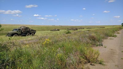Подолання умовних водних перешкод. На Миколаївщині триває IV етап українсько-британських навчань
