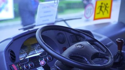 На Житомирщині територіальні громади отримали 12 шкільних автобусів На Житомирщині територіальні громади отримали 12 шкільних автобусів