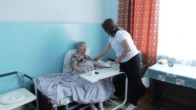 Залишили оселі через підтоплення: у вінницький пансіонат евакуювали 11 людей похилого віку із Херсонщини Залишили оселі через підтоплення: у вінницький пансіонат евакуювали 11 людей похилого віку із Херсонщини
