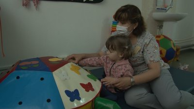 Вправи, масажі та ігри: як у черкаському центрі реабілітації допомагають передчасно народженим Вправи, масажі та ігри: як у черкаському центрі реабілітації допомагають передчасно народженим