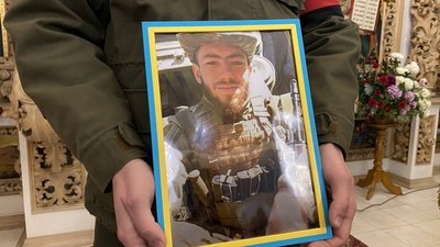 У Полтаві прощаються з азовцем Олександром Шматком У Полтаві прощаються з азовцем Олександром Шматком