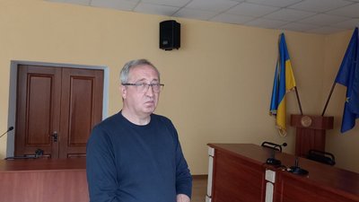 У селі Високе на Житомирщині п'ять корів отруїлися залишками добрив, двоє з них — загинули У селі Високе на Житомирщині п'ять корів отруїлися залишками добрив, двоє з них — загинули
