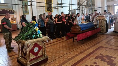 У Луцьку попрощалися з загиблим на Запоріжжі Дмитром Гончаруком У Луцьку попрощалися з загиблим на Запоріжжі Дмитром Гончаруком