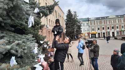 "Ангели пам'яті": у Кропивницькому вшанували пам'ять Героїв Небесної Сотні "Ангели пам'яті": у Кропивницькому вшанували пам'ять Героїв Небесної Сотні