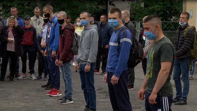 На Волині стартував весняний призов. Усіх юнаків перевіряють на COVID-19 На Волині стартував весняний призов. Усіх юнаків перевіряють на COVID-19