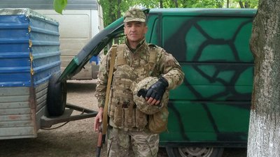 "Війна перекреслила всі плани": ветеран з Волині вирощує кукурудзу, фундук та обліпиху "Війна перекреслила всі плани": ветеран з Волині вирощує кукурудзу, фундук та обліпиху