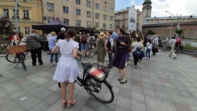 "Батяри на роверах": у Львові відбувся ретро-фестиваль міської культури "Батяри на роверах": у Львові відбувся ретро-фестиваль міської культури