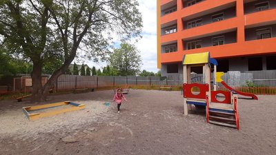 У Львові частину дитячого майданчика віддали у приватну власність забудовнику У Львові частину дитячого майданчика віддали у приватну власність забудовнику