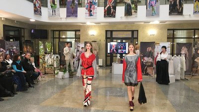 “Це ексклюзивне видання”. Керівниця сумської дизайн-студії "ART'elь moda" представила однойменну фотокнигу “Це ексклюзивне видання”. Керівниця сумської дизайн-студії "ART'elь moda" представила однойменну фотокнигу