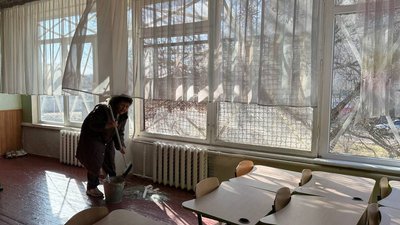 У Кривому Розі через атаку БпЛА пошкоджено школу У Кривому Розі через атаку БпЛА пошкоджено школу