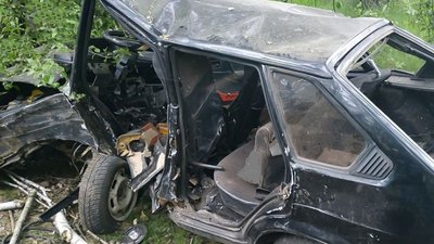 Розбита автівка в ДТП Розбита автівка в ДТП